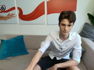 Kai Suites webcam model stream image