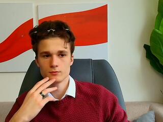 Kai Suites webcam model stream image