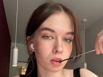 ArdeliaMchendry webcam model stream image