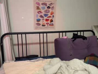 purplebeawer webcam model stream image