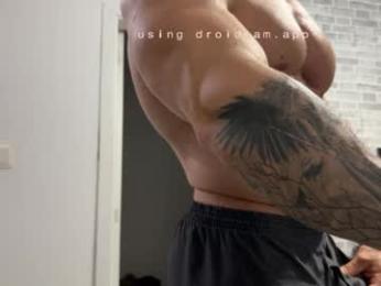 couplemuscle40 webcam model stream image