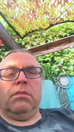 pegg_cunilingus webcam model stream image