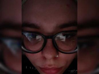 Darinalok webcam model stream image