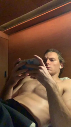 blueyedmonster webcam model stream image