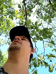 hugecock4u1990 webcam model stream image