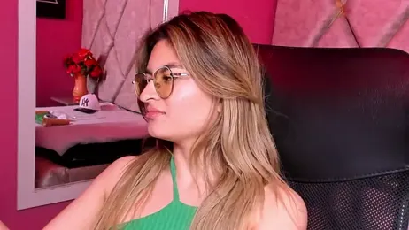 EmiliRouse_ webcam model stream image