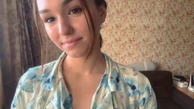 GussieMaag webcam model stream image