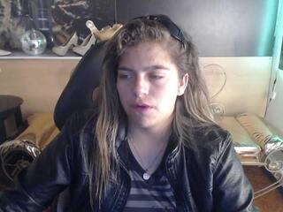 Kitten Dolli webcam model stream image