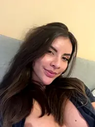 Thaylla_sophiiia webcam model stream image