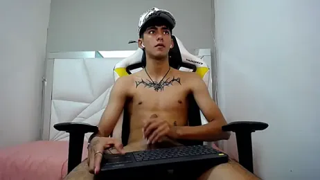yiisu_ webcam model stream image
