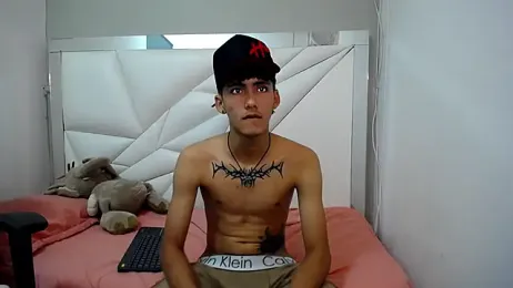yiisu_ webcam model stream image