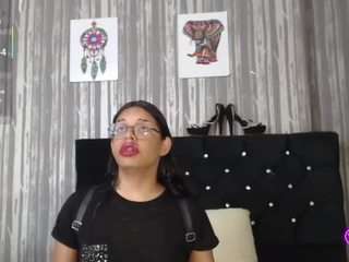 hailey-johnson webcam model stream image