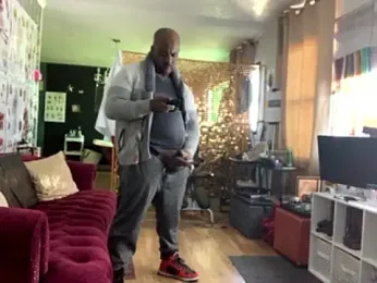 bigshh8 webcam model stream image