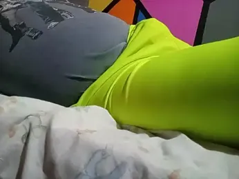 BabyBearMilk webcam model stream image