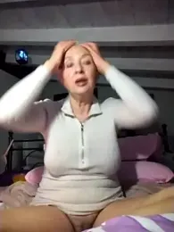 divinaerotica webcam model stream image