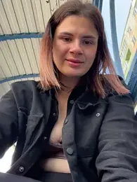 MiraReach webcam model stream image