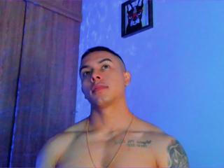 Justin Whitte webcam model stream image