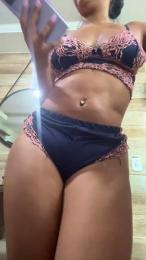 Bombomm67 webcam model stream image