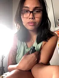 HerMajestyRule_3 webcam model stream image