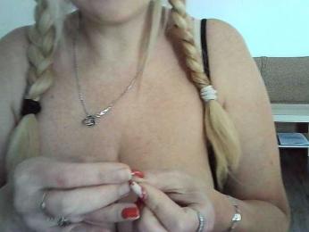 Multiply-orgazm webcam bongacams model stream image