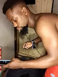 Chocolate_factory_man webcam model stream image
