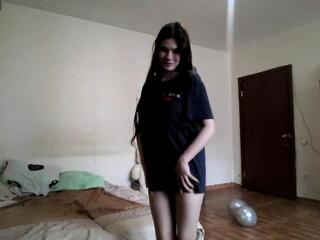 Primrose Buffkin webcam model stream image