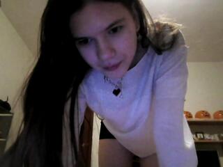 Primrose Buffkin webcam model stream image