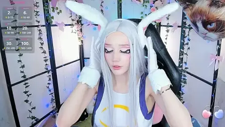 MilkyCute webcam model stream image