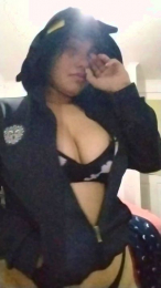 Yeniferlo webcam model stream image