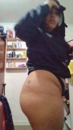 Yeniferlo webcam model stream image