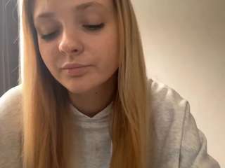 stellamoore webcam model stream image
