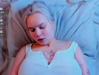 sooft_girl webcam model stream image