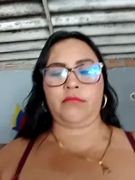 Dirty-Momm-Divorced-Hot webcam model stream image