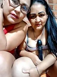 Dirty-Momm-Divorced-Hot webcam model stream image