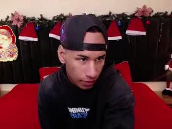 soft_attraction webcam model stream image