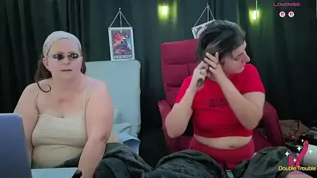 Bella_and_Marie webcam model stream image