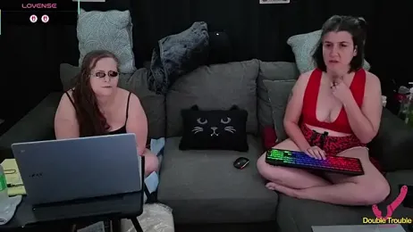 Bella_and_Marie webcam model stream image