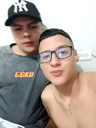 NoahLux webcam model stream image