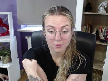 Soft-Zoey webcam bongacams model stream image