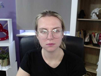 Soft-Zoey webcam model stream image