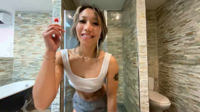 Fleur2malaisie webcam model stream image