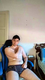 Dennyflower webcam model stream image