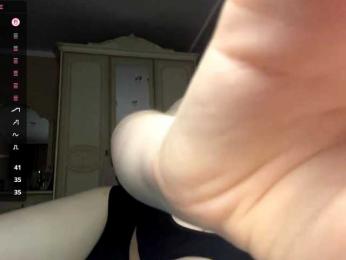 PeachBabe webcam model stream image