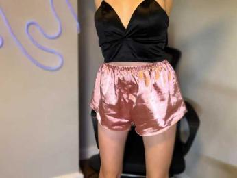 LinaVelle webcam model stream image