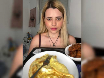 Gracepsy webcam model stream image