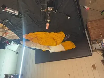 Satans_Play webcam model stream image