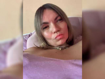 Ella-Pearlie webcam model stream image