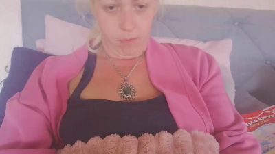 blondgift webcam model stream image