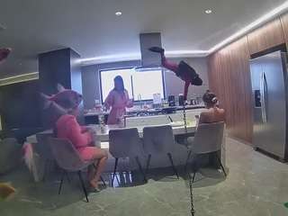 voyeurcam-casa-salsa-fishtank webcam model stream image