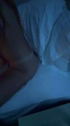 VivenGlow webcam model stream image